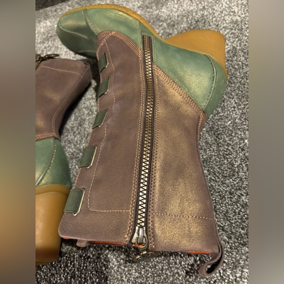 Timberland Urban Mallard High
Heeled Rain Duck Boots..  SIZE: US 8.5M - Picture 9 of 16